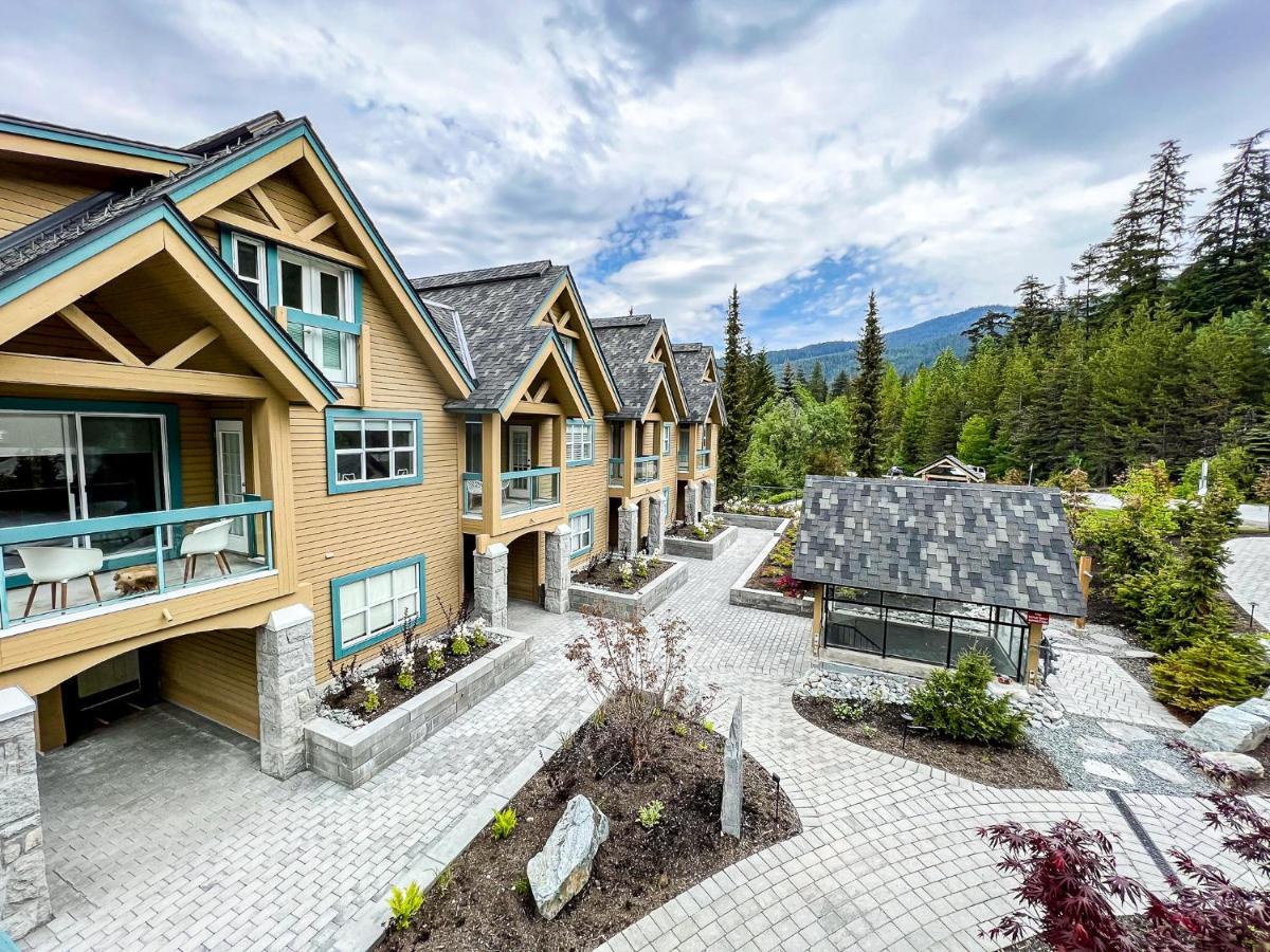 Snowbird Townhouses By Elevate Vacations Whistler Kültér fotó