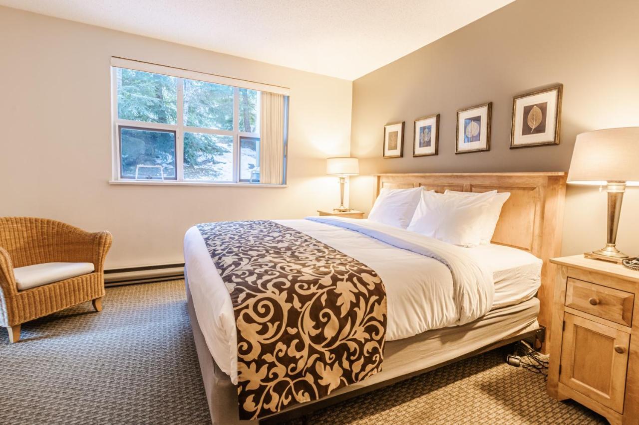 Snowbird Townhouses By Elevate Vacations Whistler Kültér fotó