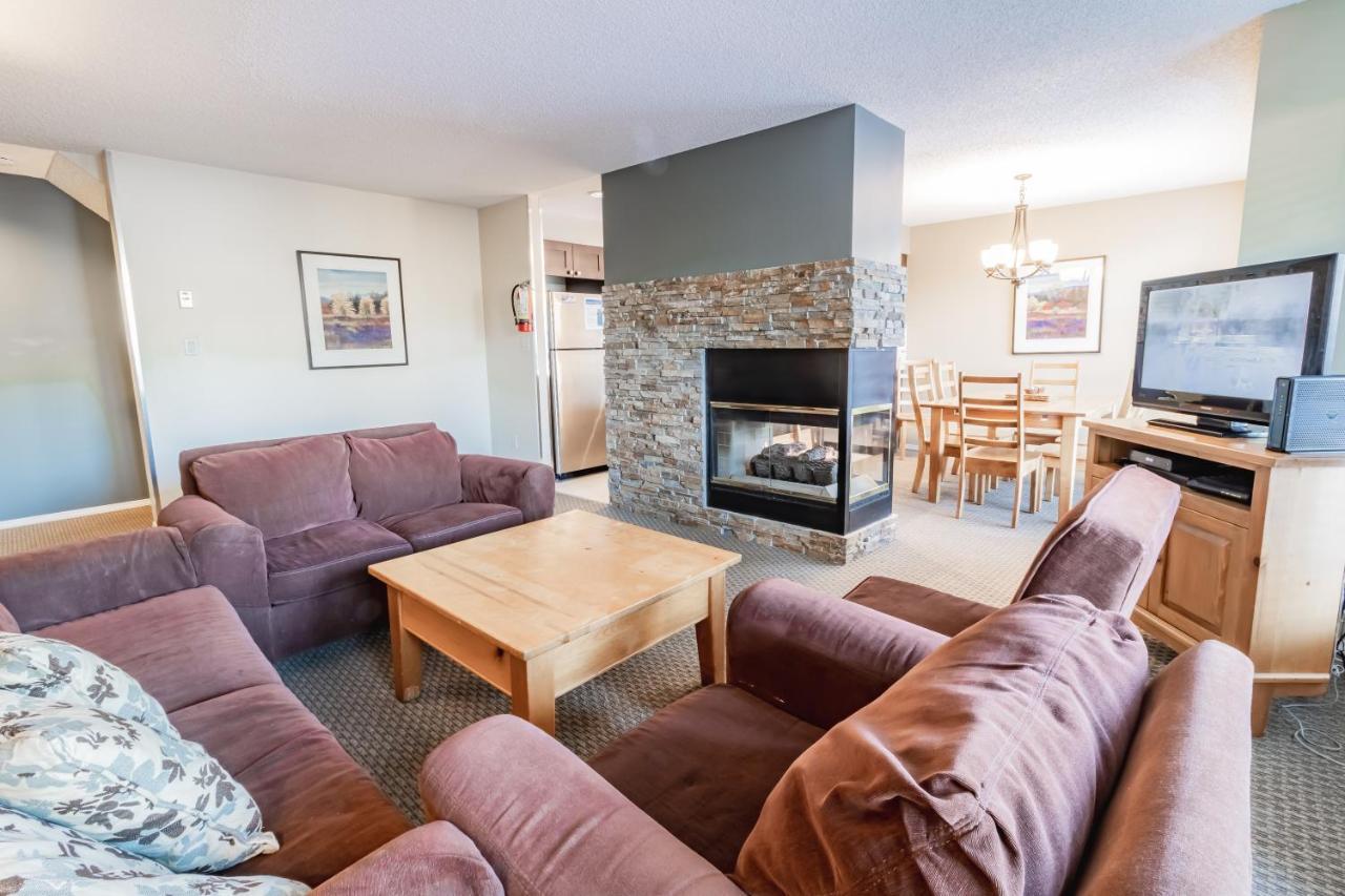 Snowbird Townhouses By Elevate Vacations Whistler Kültér fotó