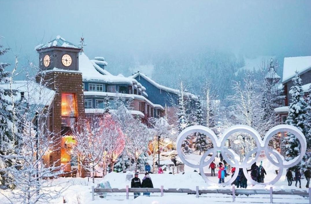 Snowbird Townhouses By Elevate Vacations Whistler Kültér fotó